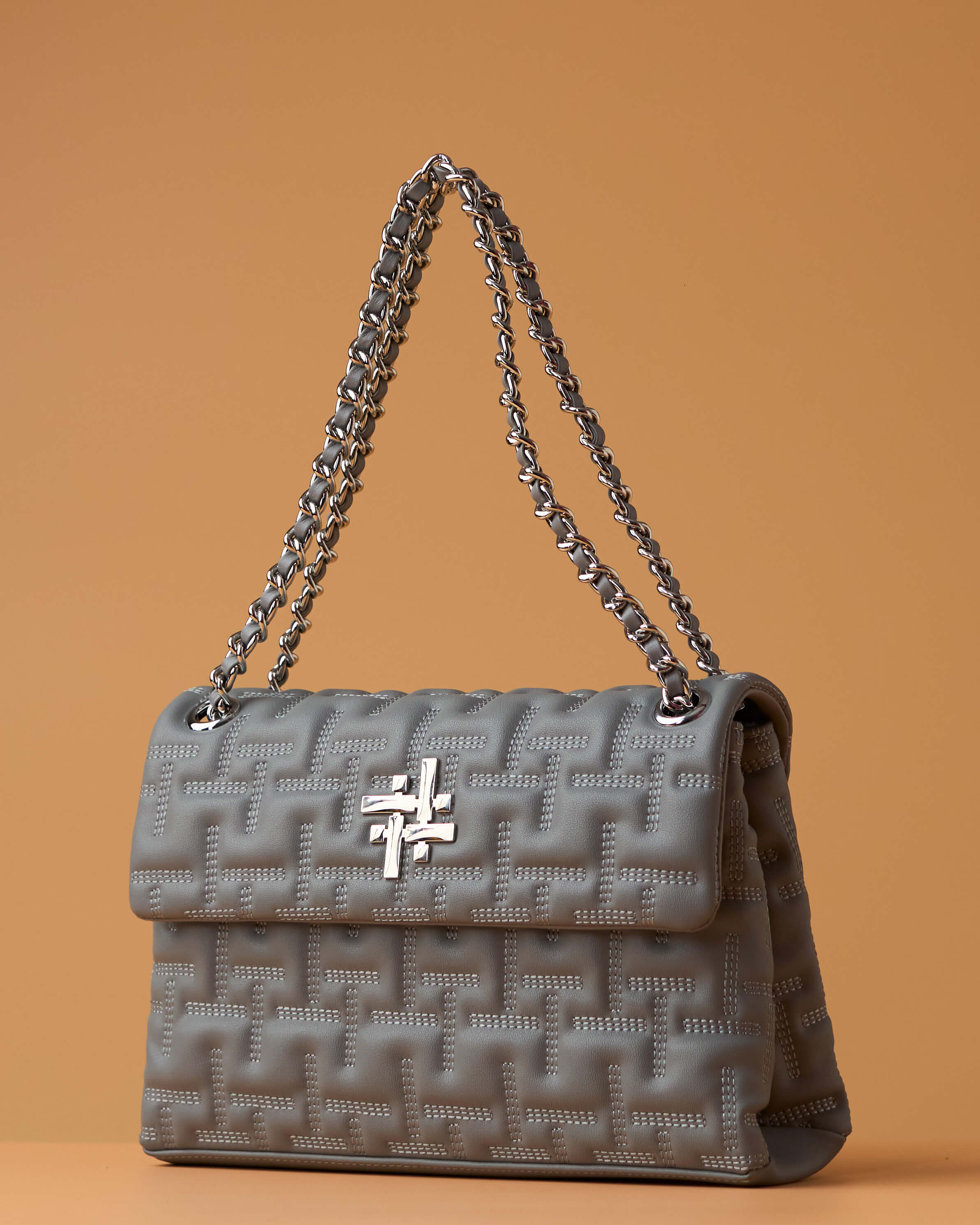 ZOYA FLAP BAG IN GREY (MEDIUM)