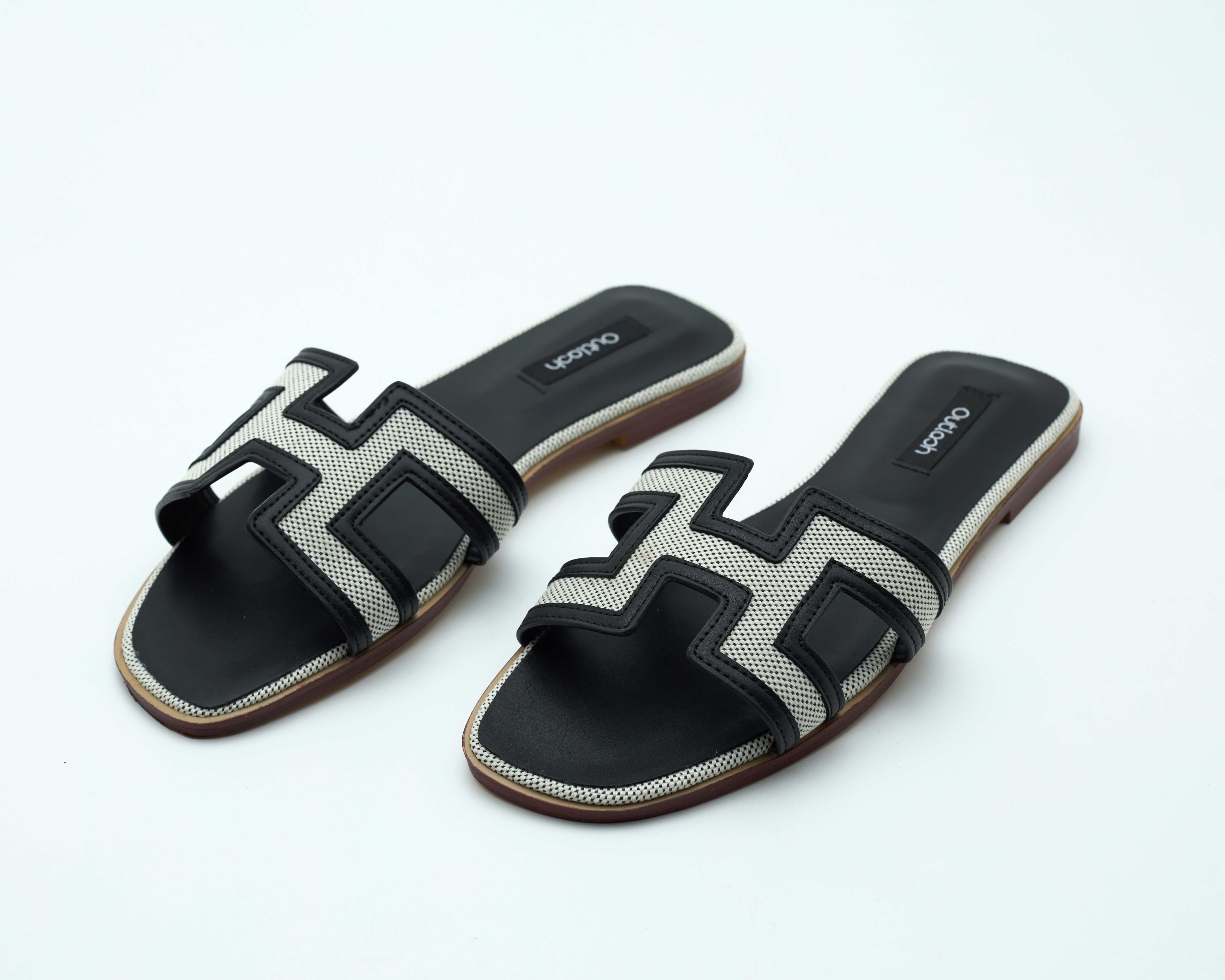 ASTRA SLIDES IN BLACK