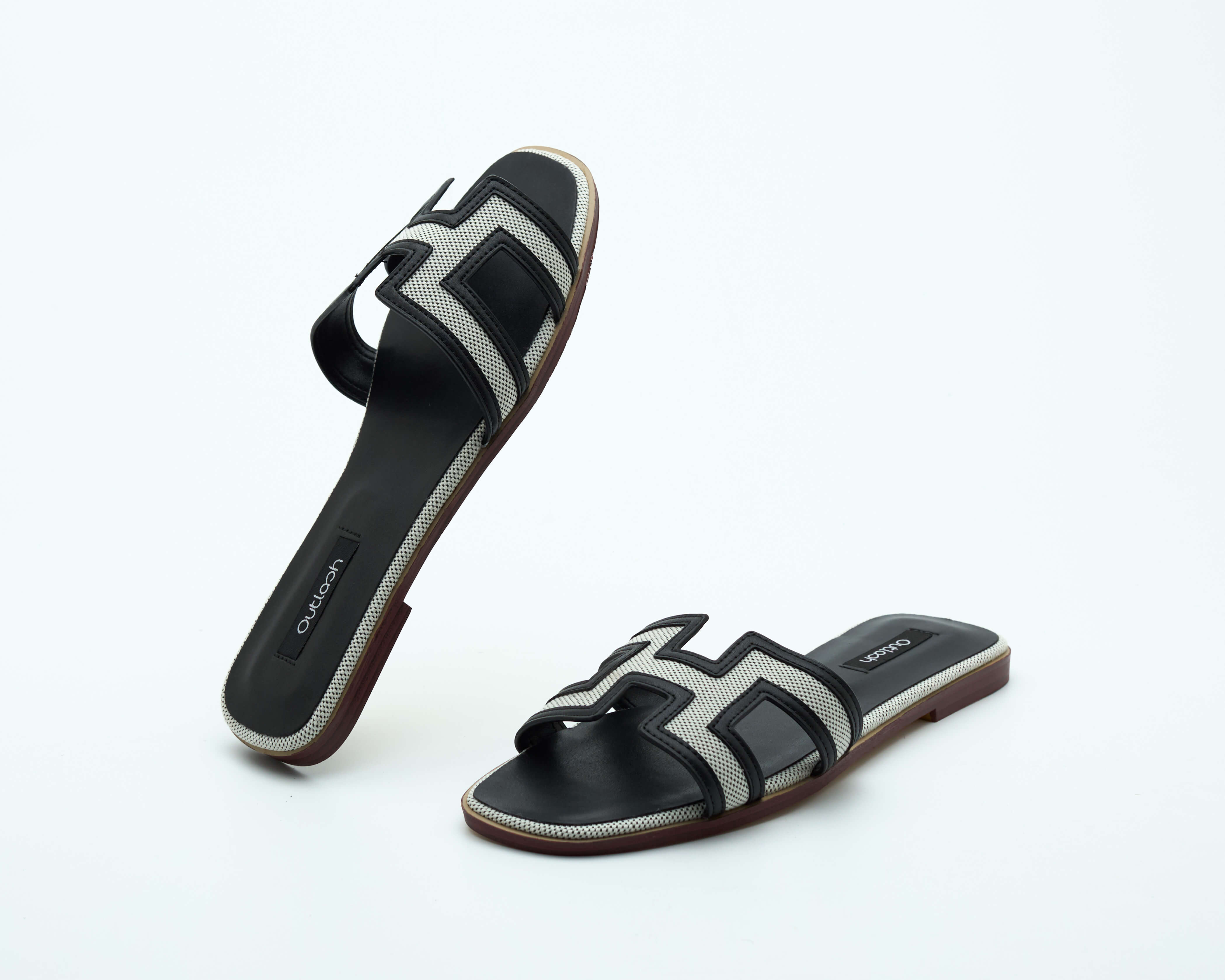 ASTRA SLIDES IN BLACK