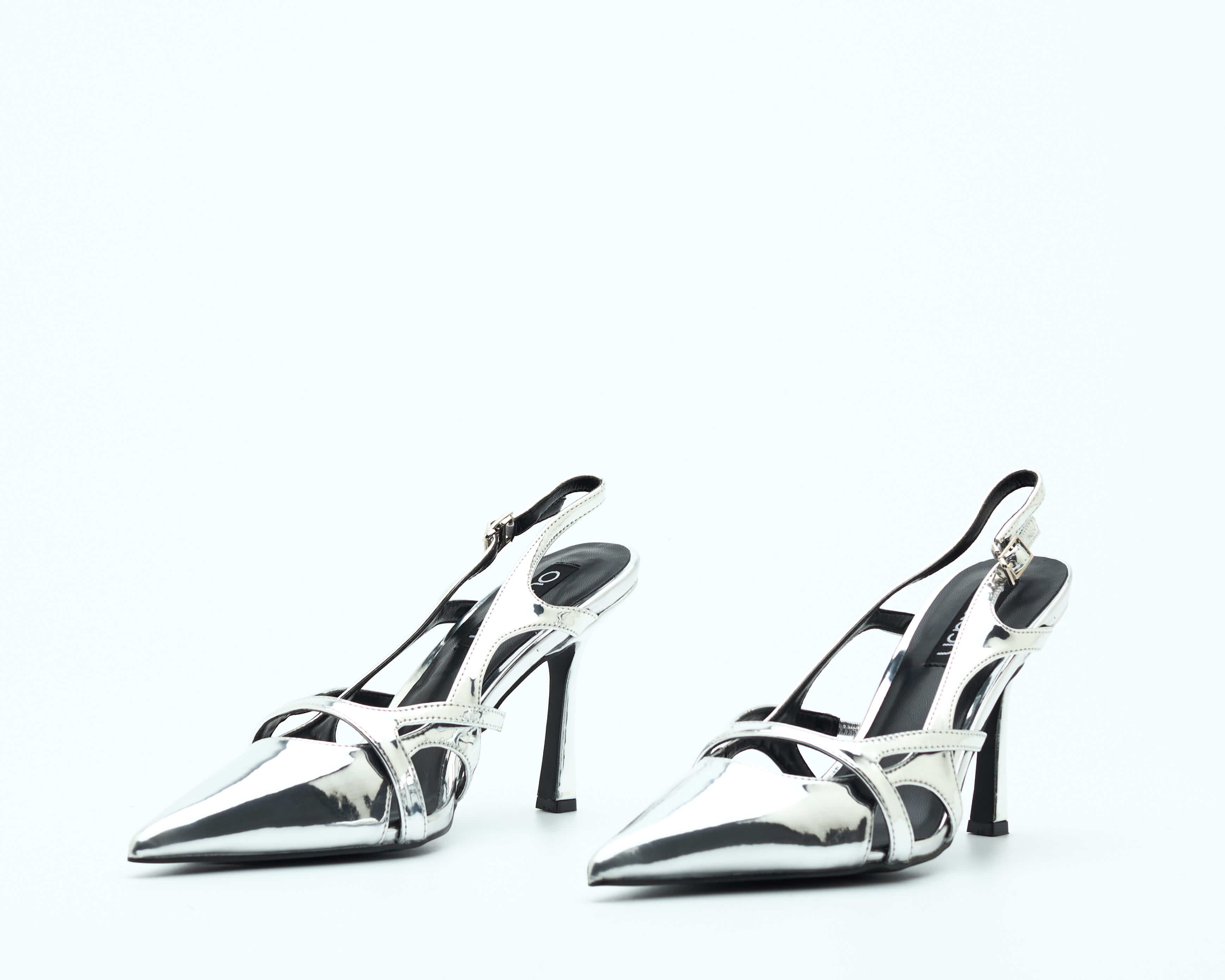 ETHEREAL HEELS IN SILVER