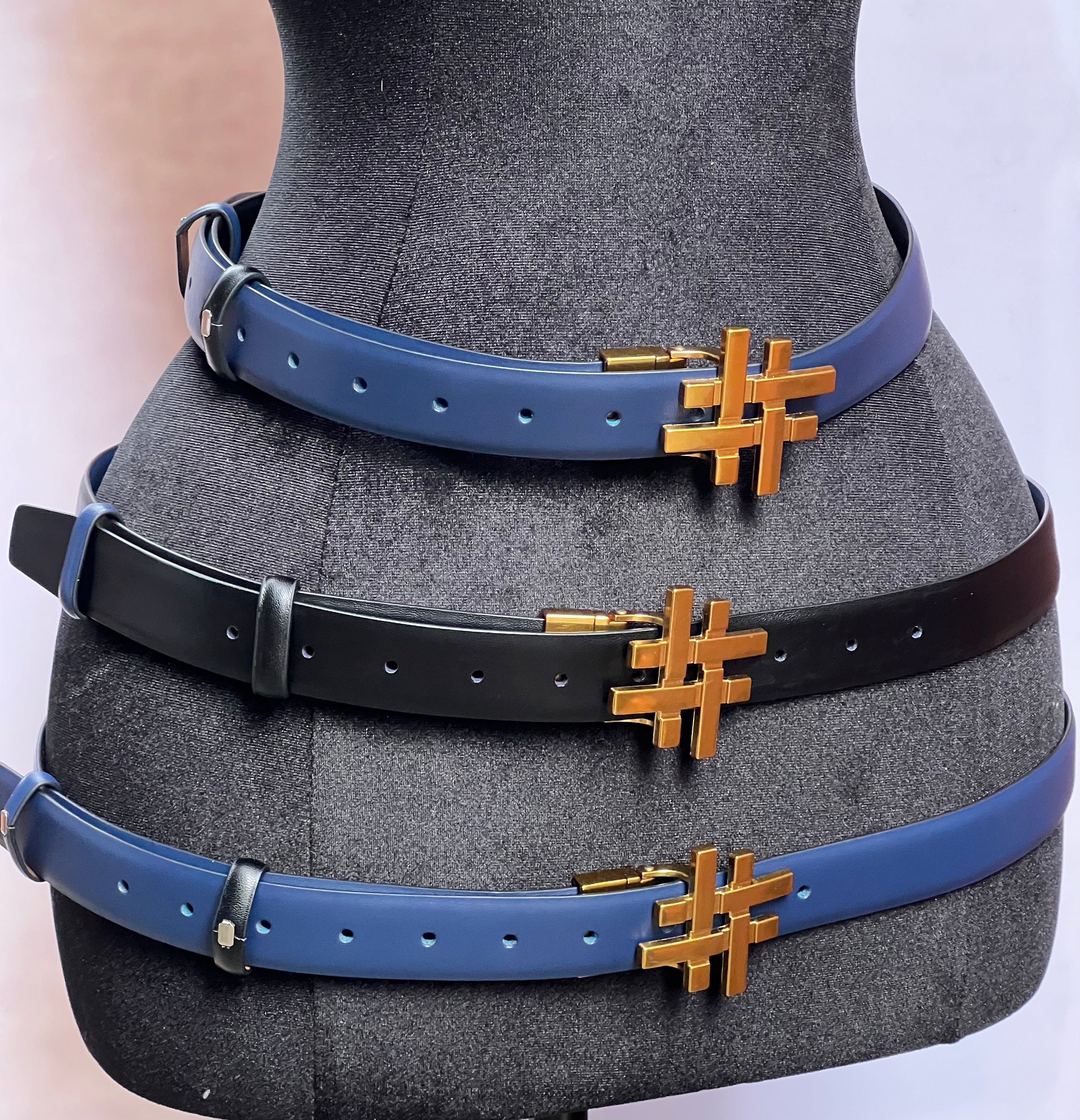 Reversible Belt in BLACK/BLUE